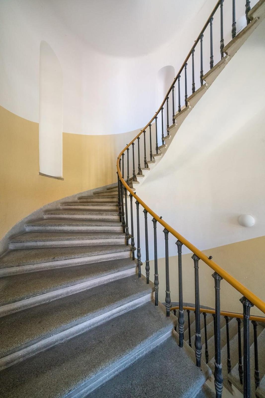 Quiet City Center Apartment In Hip & Foodie Area Prague Luaran gambar